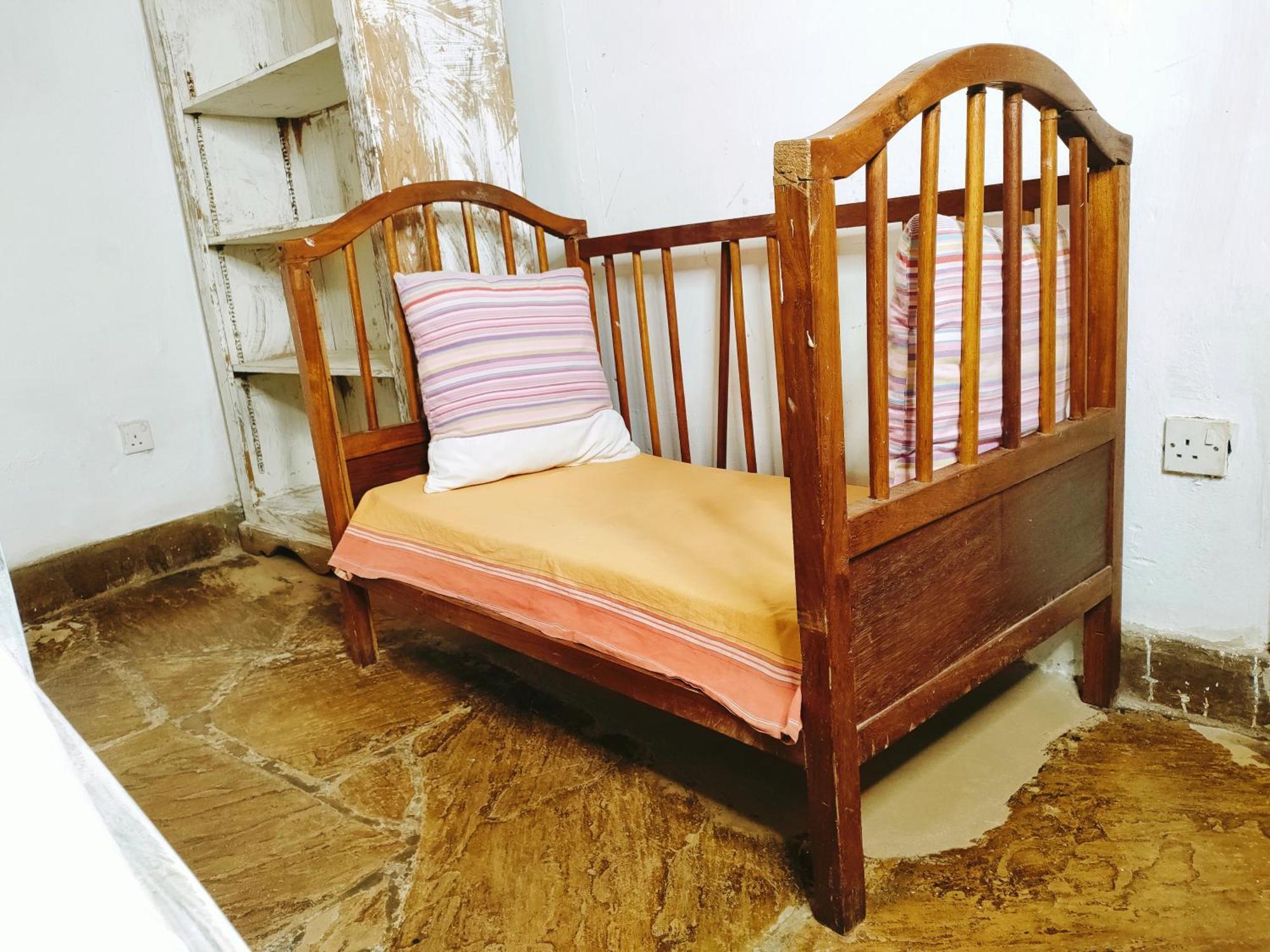 Upani In Diani Bed & Breakfast Диани Бийч Стая снимка